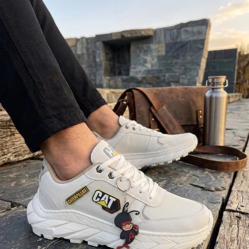 Los tenis de tela no te duran ni un mes en la obra.
